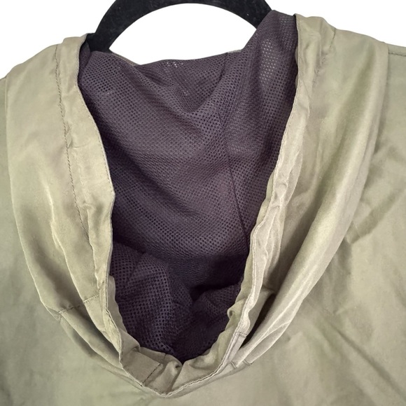 Mayweather Boxing Fitness Olive Green Windbreaker Jacket with Front Pocket - Picture 8 of 13